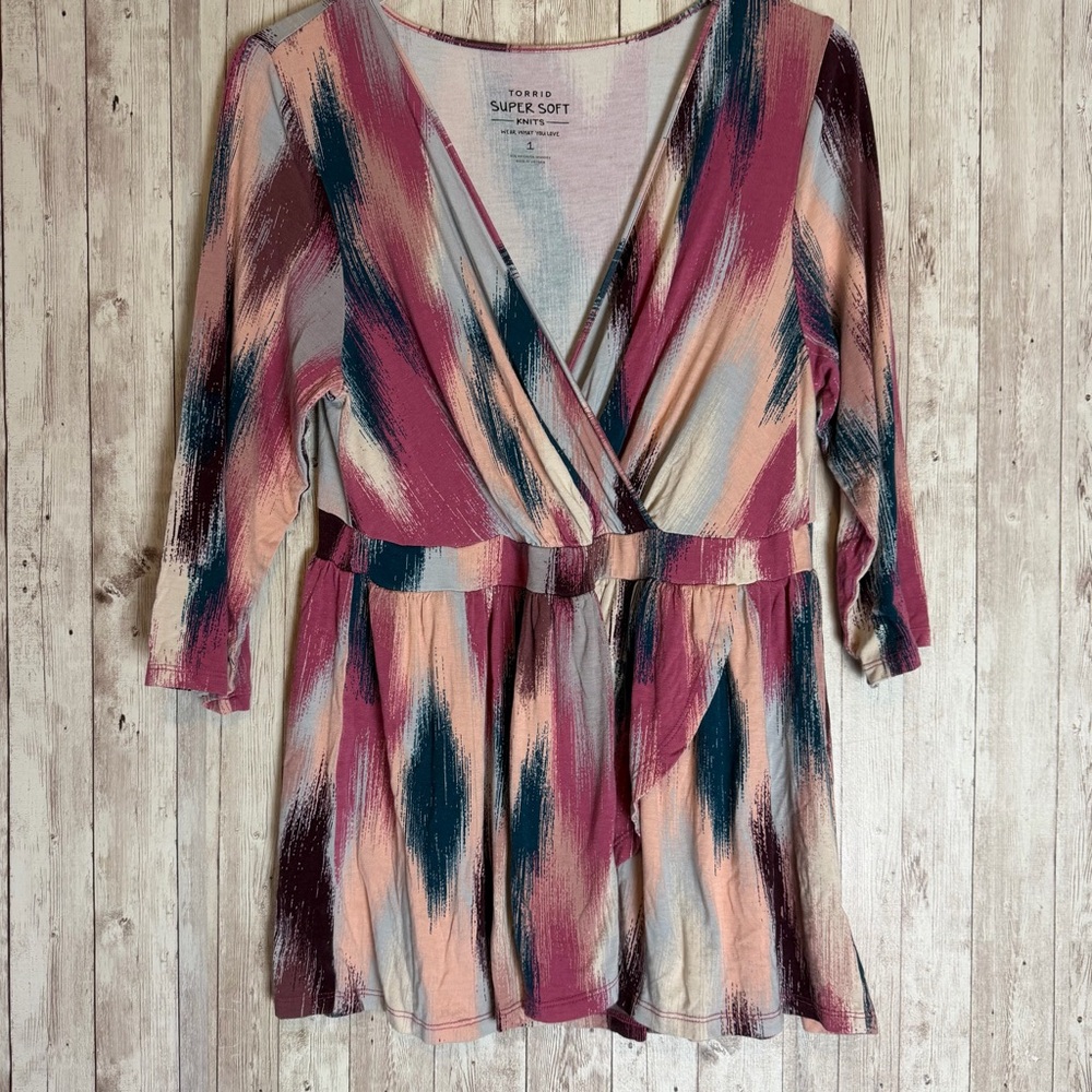 Torrid Super Soft Knits Ikat Surplice Babydoll Top Size 3